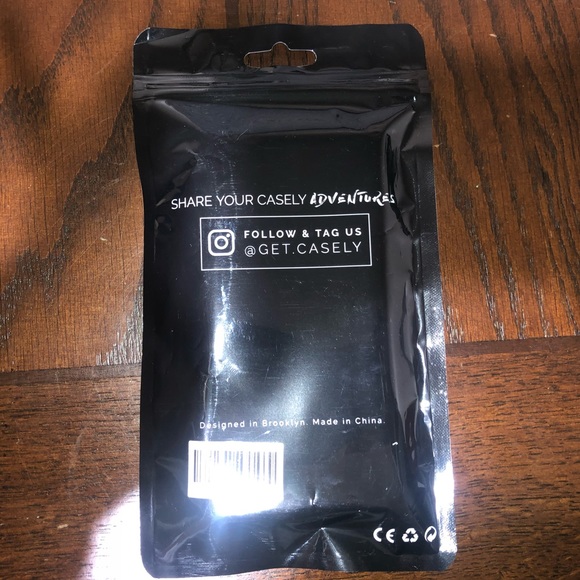 UNOPENED Blue Daisy iPhone X/XS Case - Picture 2 of 2